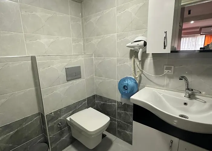 Vero Gazde/Camere de închiriat *